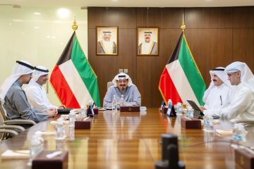 رئيس الوزراء يترأس اجتماعا لمناقشة آخر التطورات الاقتصادية وانعكاساتها خلال الأزمة الراهنة رئيس الوزراء يترأس اجتماعا لمناقشة آخر التطورات الاقتصادية وانعكاساتها خلال الأزمة الراهنة