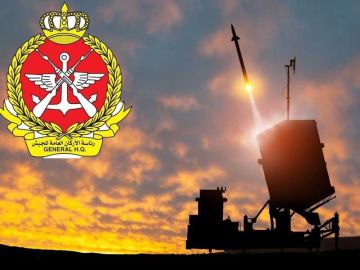 الدفاع: الدفاعات الجوية تتصدى حاليا لهجمات صاروخية ومسيرات معادية