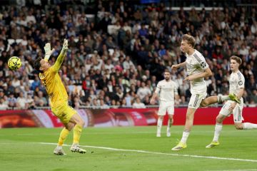 الريال يواصل الضغط على برشلونة بفوزه على إلتشي