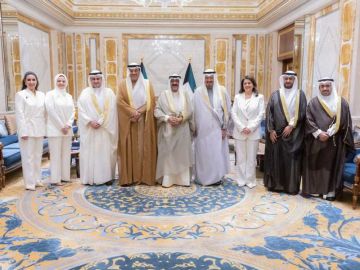 سمو الأمير يستقبل وزير العدل ورئيس وأعضاء مجلس إدارة الهيئة العامة لمكافحة الفساد سمو الأمير يستقبل وزير العدل ورئيس وأعضاء مجلس إدارة الهيئة العامة لمكافحة الفساد