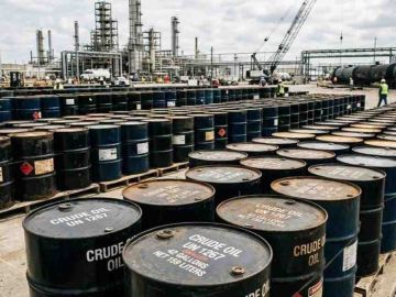  أكسفورد إيكونوميكس : 140 دولارا للنفط تهدد الاقتصاد العالمي بركود معتدل