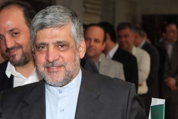 إيران: سفيرنا في لبنان سيبقى رغم قرار الحكومة اللبنانية سحب اعتماده! إيران: سفيرنا في لبنان سيبقى رغم قرار الحكومة اللبنانية سحب اعتماده!