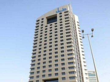 مؤسسة التأمينات تعلن تعرض مبناها الرئيسي للاستهداف.. أسفر عن أضرار مادية