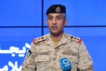  الدفاع : مسيرتان استهدفتا قاعدة أحمد الجابر ما أدى إلى أضرار بمحيطها