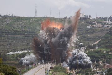 إسرائيل تبدأ تفجير جسور الليطاني وتسرع هدم المنازل