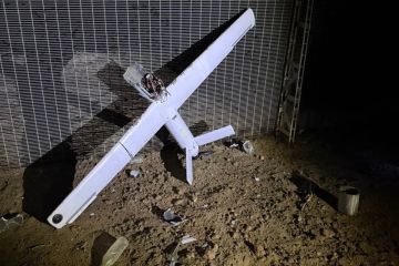 العراق: سقوط طائرة مسيرة في حقل مجنون النفطي دون أن تنفجر العراق: سقوط طائرة مسيرة في حقل مجنون النفطي دون أن تنفجر