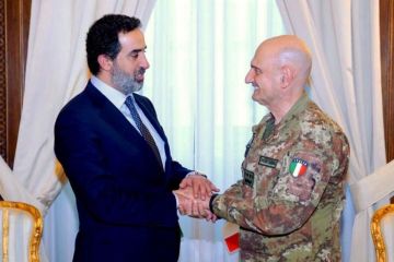 القحطاني ورئيس الأركان الإيطالي بحثا الهجمات