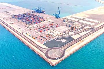 بعد المطار والتأمينات.. إيران تستهدف موانئ الكويت