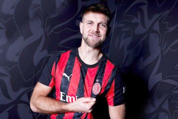 ميلان يبحث عن مهاجم