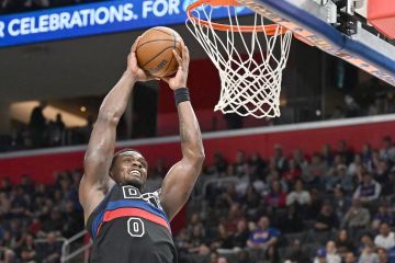 بيستونز أول المتأهلين للبلاي أوف