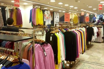 الملابس الرخيصة مليئة بالرصاص