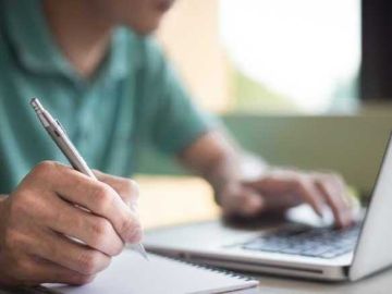 جامعة الكويت: العلوم الحياتية و الدراسات العليا تجريان الاختبارات عن بعد