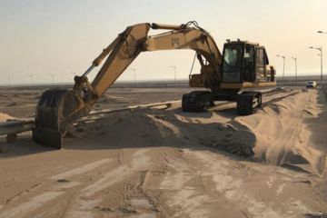  المناقصات وافق لـ الأشغال على مناقصتي إزالة الرمال من الطرق