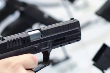 طالب في مدرسة ثانوية بولاية تكساس يطلق النار على مدرسته ثم يقتل نفسه بالرصاص طالب في مدرسة ثانوية بولاية تكساس يطلق النار على مدرسته ثم يقتل نفسه بالرصاص