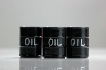 عقود النفط الخام الأميركي تصعد أكثر من 20 لتسجل 111.2 دولار للبرميل