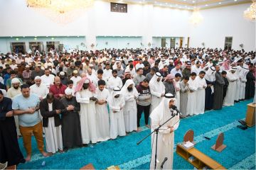 آلاف المصلين التمسوا ليلة القدر في مساجد الكويت... وإشادة بحسن التنظيم 