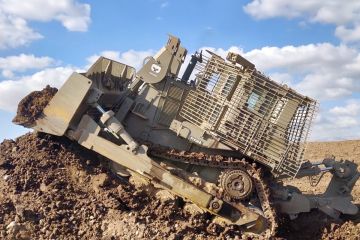 لبنان: إسرائيل تفتح معركة البقاع الغربي والجيش ينسحب من قرى الجنوب المسيحية لبنان: إسرائيل تفتح معركة البقاع الغربي والجيش ينسحب من قرى الجنوب المسيحية