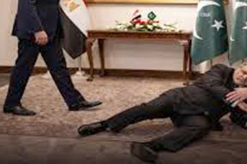  كتف باكستان تعور أمام مصر