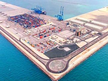 وزارة الداخلية تنفي ما تم تداوله عبر بعض وسائل الإعلام ومواقع التواصل الاجتماعي بشأن وقوع حادث قبالة ميناء مبارك الكبير