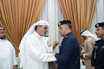 وكيل الداخلية وقيادات الوزارة يقدمون واجب العزاء لأسرتي شهيدي الواجب المقدم الشراح والرائد المجمد