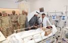 وزير الدفاع يقوم بزيارة إلى مستشفى الجهراء للاطمئنان على الحالة الصحية للمصابين - kw