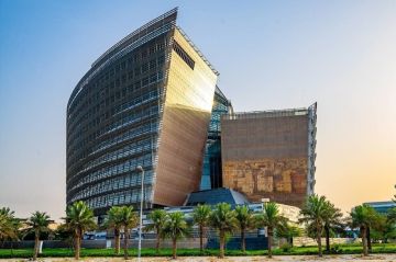  التربية استمرار التعليم عن بعد لرياض الأطفال والابتدائي والمتوسط