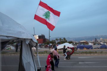 الحراك السعودي في لبنان قد ينتج تفاهما على سلاح حزب الله 