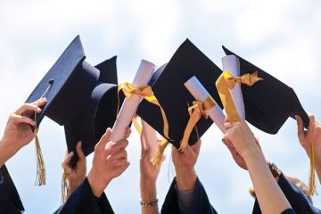  التربية تصدر تعميما شاملا لتنظيم الاحتفالات وحفلات التفوق في مدارس المرحلة الثانوية