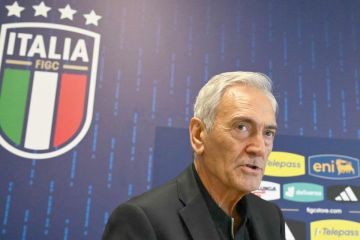 استقالة رئيس الاتحاد الإيطالي لكرة القدم