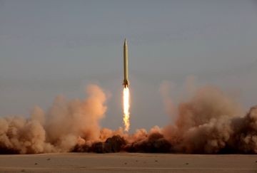 طهران تعلن استهداف مركز تدريب ومستودع معدات عسكرية في قاعدة العديري بالكويت