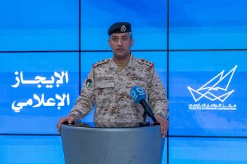 الدفاع : تعاملنا مع 7 صواريخ باليستية وصاروخين جوالين و26 مسيرة خلال الـ24 ساعة الماضية الدفاع : تعاملنا مع 7 صواريخ باليستية وصاروخين جوالين و26 مسيرة خلال الـ24 ساعة الماضية