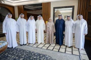 وزير الديوان الأميري يستقبل سفير الإمارات والمواطن الإماراتي عادل الحمادي