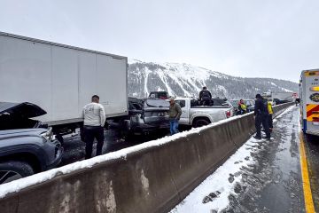 أميركا... إصابة 19 شخصا إثر تصادم جماعي لنحو 70 مركبة في ولاية كولورادو