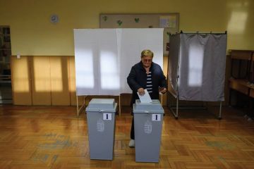 المجر: فوز حزب تيسا بأغلبية ساحقة في الانتخابات البرلمانية