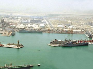  الموانئ تجتمع مع ممثلي شركات الوكالات الملاحية