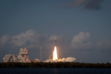  ناسا ترسل مركبة فضائية مأهولة إلى القمر لأول مرة منذ 54 عاما