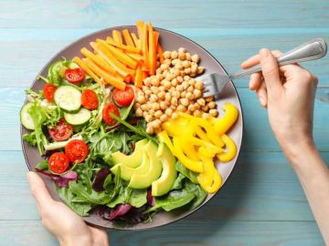 هل يمكن للنظام الغذائي النباتي أن يبطئ الشيخوخة؟