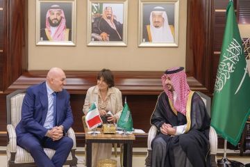 وزير الدفاع السعودي ونظيره الإيطالي يستعرضان آفاق الشراكة العسكرية