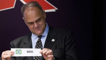 وفاة أسطورة كرة السلة البرازيلية أوسكار شميت