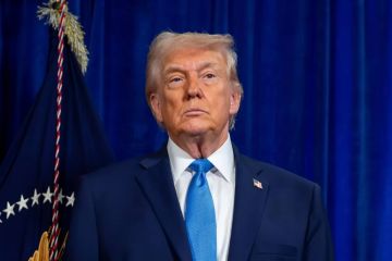 ترامب يمدد إعفاء للسفن الأجنبية بنقل البضائع بين الموانىء الأميركية