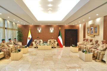 رئيس الأركان يبحث مع قائدي الخليجية الموحدة و درع الجزيرة .. التكامل ودعم العمل المشترك