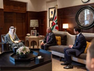 ملك الأردن يستقبل وزير الخارجية الكويتي لبحث تطورات الأحداث الراهنة في المنطقة