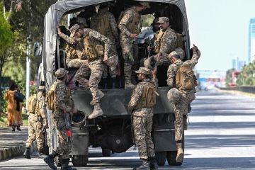 قوات باكستانية تنتشر في السعودية و الخليجي يدعم حصر السلاح ببيروت