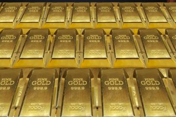 الذهب يتراجع عن ذروة شهر مع ترقب المحادثات بين أميركا وإيران