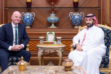 ولي العهد السعودي يلتقي إنفانتينو ويستعرضان سبل تعزيز التعاون مع فيفا وتطويره