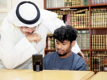 وزير التربية: متابعة الدراسة عن بعد وانتظام المتعلمين