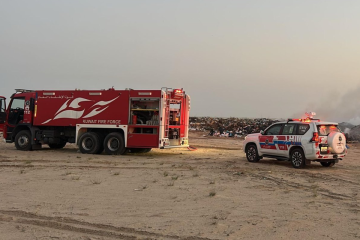  الإطفاء : السيطرة على حريق مهملات وأشجار مخلفات زراعية في بر الوفرة