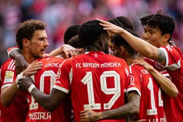 بايرن يجتاز شتوتجارت برباعية ويتوج بلقب الدوري الألماني للمرة الـ34