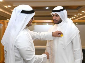  التجاري يدعم حملة زهرة العرفج تعزيزا للقيم الوطنية ودعما للصفوف الأمامية