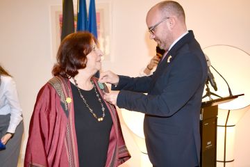 فرنسا تمنح قاوقجي وسام فارس للفنون والآداب 